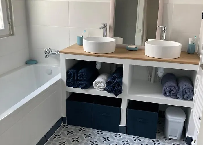 Tatil Evi Grande Maison Bord De - 4 *